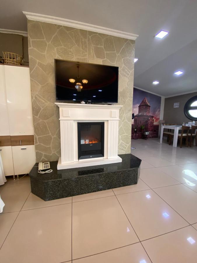 Hotel Kent Ani Kars Exterior photo